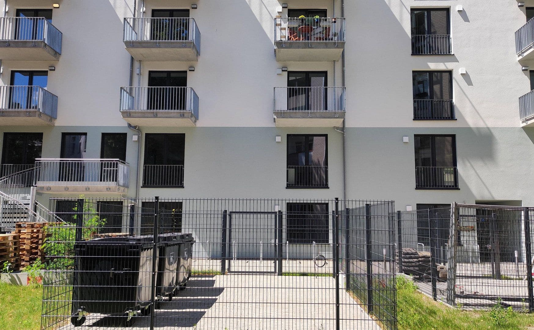 Prenájom bytu 1-izbový 35 m², Rembrandtstr. 21, Berlin, Berlín Prenájom bytu 1-izbový 35 m², Rembrandtstr. 21, Berlin, Berlín