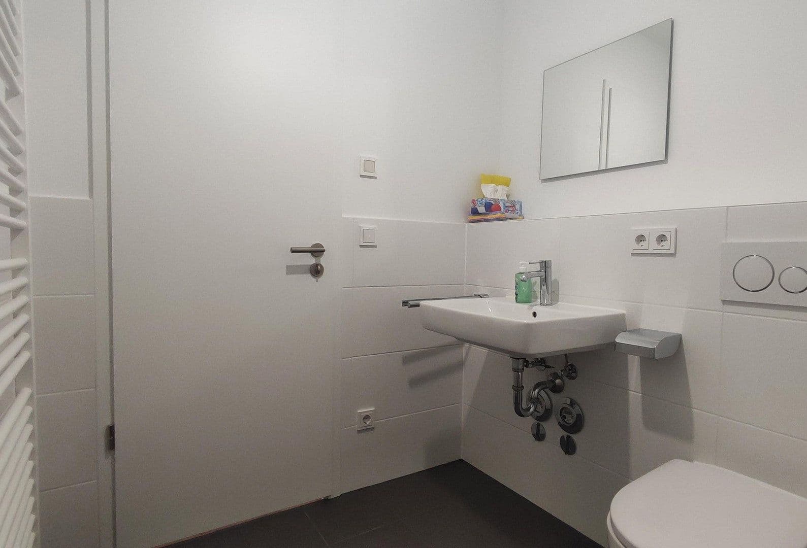 Prenájom bytu 1-izbový 35 m², Rembrandtstr. 21, Berlin, Berlín Prenájom bytu 1-izbový 35 m², Rembrandtstr. 21, Berlin, Berlín
