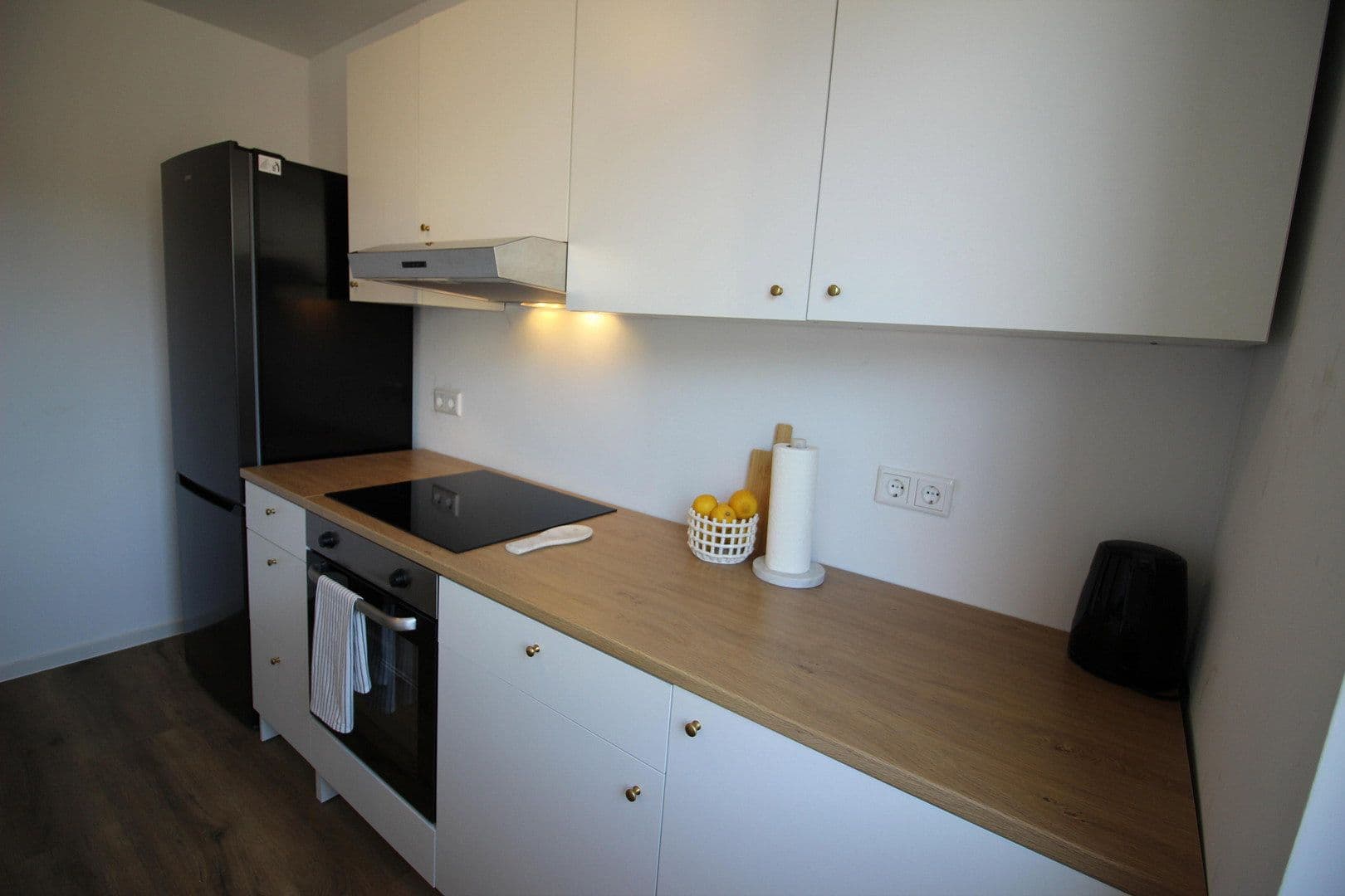 Prenájom bytu 2-izbový 62 m², Sportplatzstraße, Köln, Severné Porýnie - Westfálsko Prenájom bytu 2-izbový 62 m², Sportplatzstraße, Köln, Severné Porýnie - Westfálsko