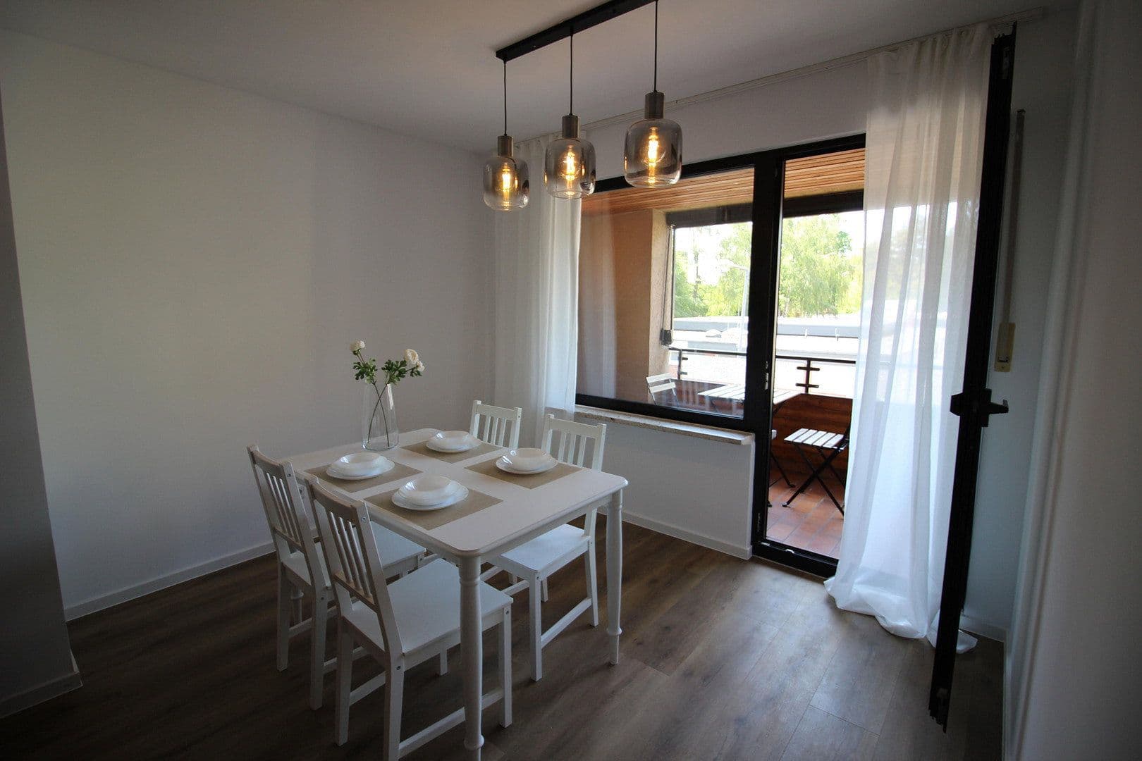 Prenájom bytu 2-izbový 62 m², Sportplatzstraße, Köln, Severné Porýnie - Westfálsko Prenájom bytu 2-izbový 62 m², Sportplatzstraße, Köln, Severné Porýnie - Westfálsko