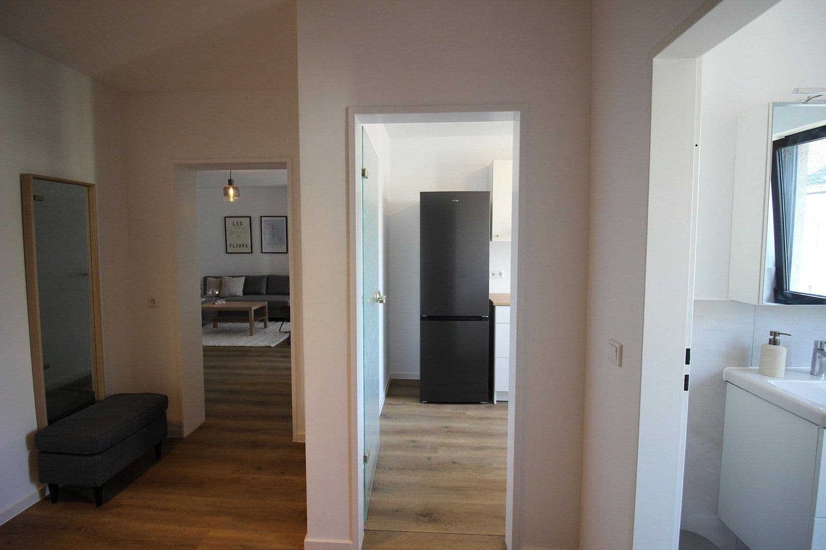 Prenájom bytu 2-izbový 62 m², Sportplatzstraße, Köln, Severné Porýnie - Westfálsko Prenájom bytu 2-izbový 62 m², Sportplatzstraße, Köln, Severné Porýnie - Westfálsko