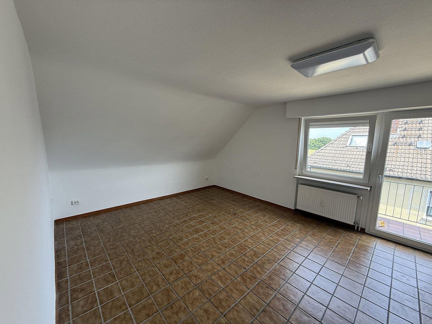 Prenájom bytu 3-izbový 75 m², Hanau, Hesensko Prenájom bytu 3-izbový 75 m², Hanau, Hesensko