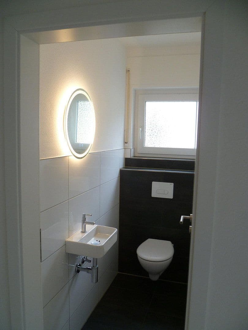 Prenájom bytu 3-izbový 100 m², Wippenbacherstr. 31, Ortenberg, Hesensko Prenájom bytu 3-izbový 100 m², Wippenbacherstr. 31, Ortenberg, Hesensko