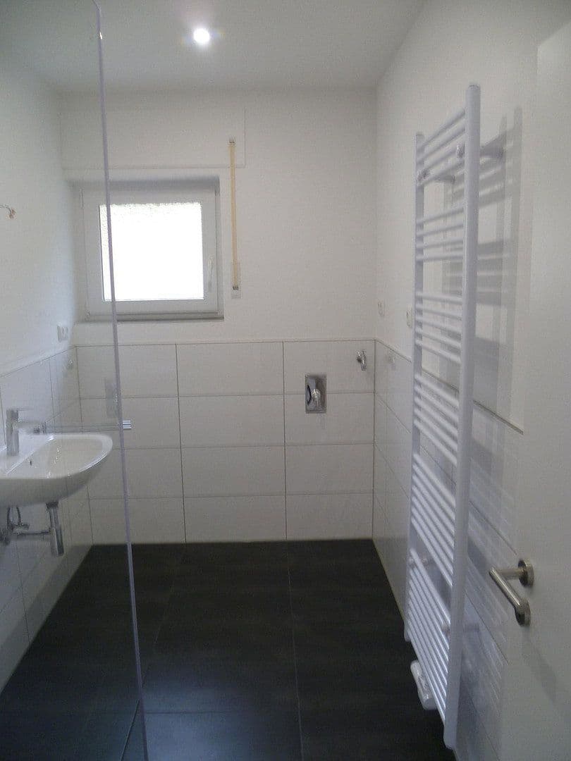 Prenájom bytu 3-izbový 100 m², Wippenbacherstr. 31, Ortenberg, Hesensko Prenájom bytu 3-izbový 100 m², Wippenbacherstr. 31, Ortenberg, Hesensko