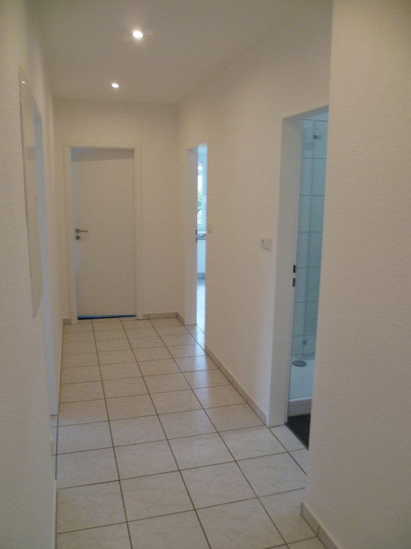 Prenájom bytu 3-izbový 100 m², Wippenbacherstr. 31, Ortenberg, Hesensko Prenájom bytu 3-izbový 100 m², Wippenbacherstr. 31, Ortenberg, Hesensko