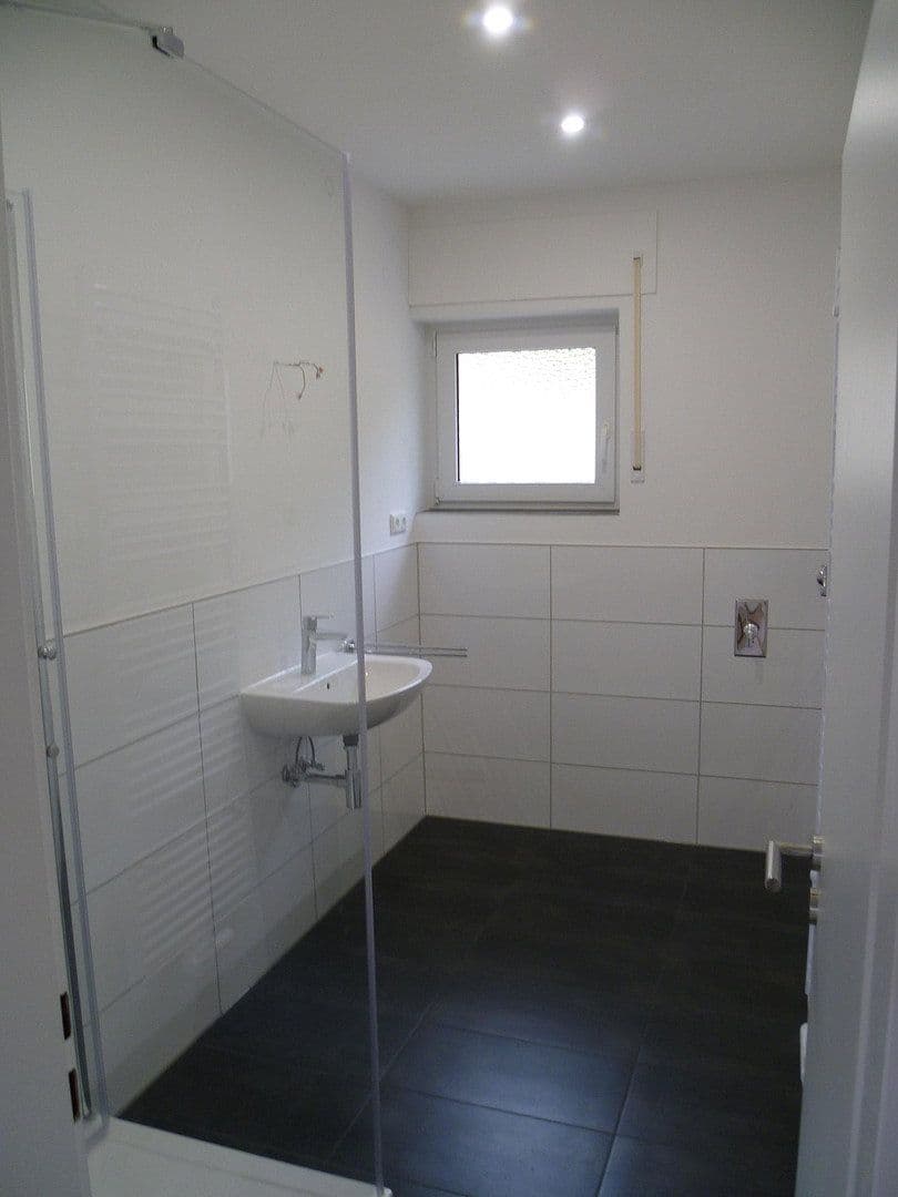 Prenájom bytu 3-izbový 100 m², Wippenbacherstr. 31, Ortenberg, Hesensko Prenájom bytu 3-izbový 100 m², Wippenbacherstr. 31, Ortenberg, Hesensko