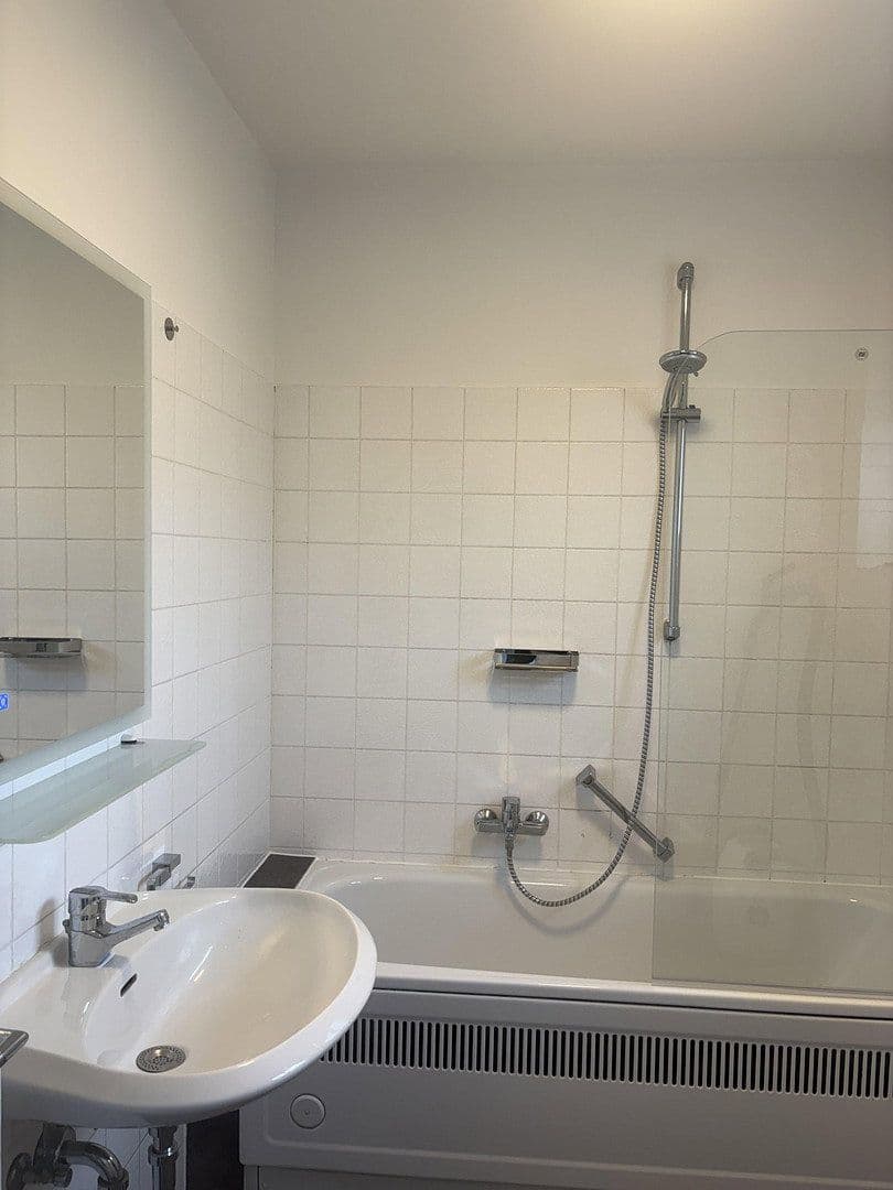 Prenájom domu 70 m², pozemok 100 m², Am Wolfshof 4a, Bad Honnef, Severné Porýnie - Westfálsko Prenájom domu 70 m², pozemok 100 m², Am Wolfshof 4a, Bad Honnef, Severné Porýnie - Westfálsko