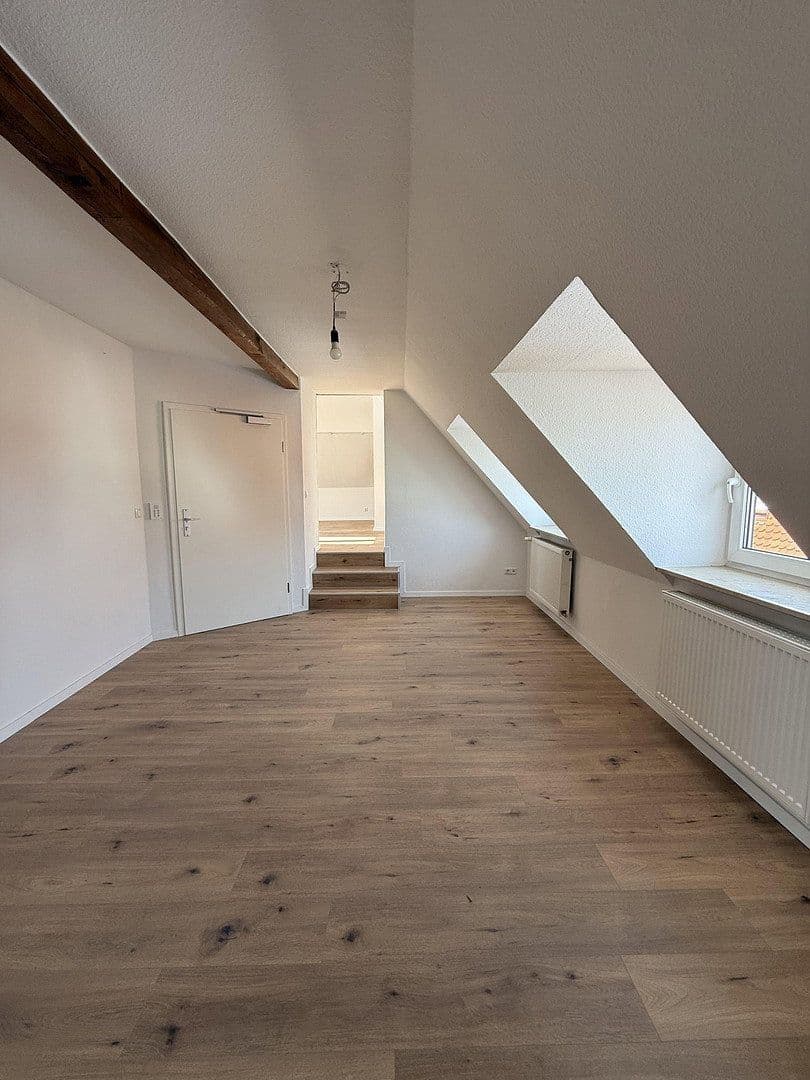 Prenájom bytu 5-izbový 147 m², Hermannstraße, Lauf an der Pegnitz, Bavorsko Prenájom bytu 5-izbový 147 m², Hermannstraße, Lauf an der Pegnitz, Bavorsko