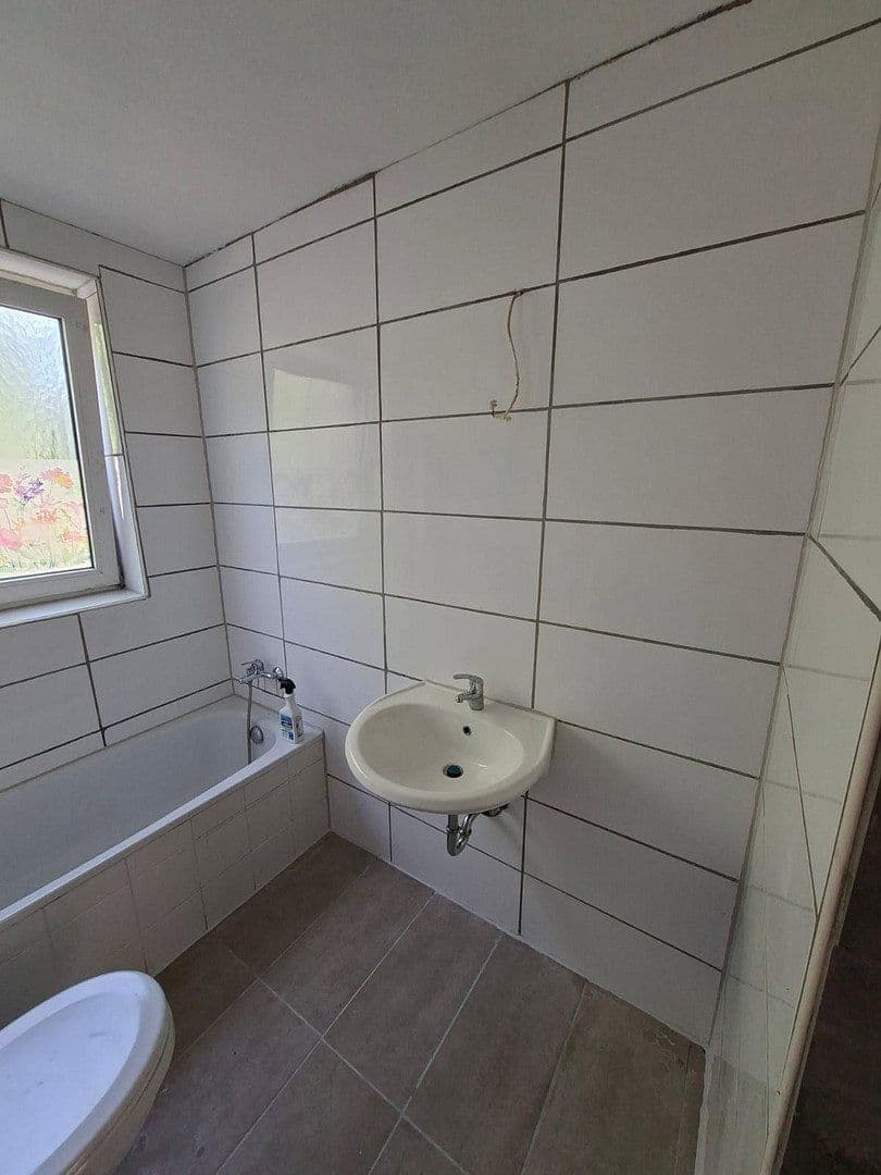 Prenájom bytu 4-izbový 90 m², Großkrotzenburg, Hesensko Prenájom bytu 4-izbový 90 m², Großkrotzenburg, Hesensko