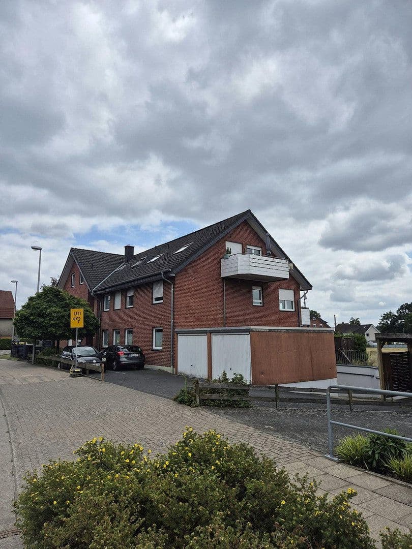 Prenájom bytu 3-izbový 71 m², Bielefeld, Severné Porýnie - Westfálsko Prenájom bytu 3-izbový 71 m², Bielefeld, Severné Porýnie - Westfálsko