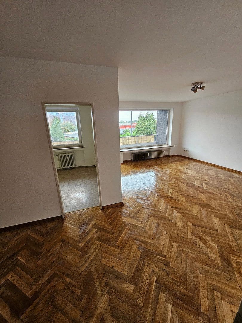 Prenájom bytu 4-izbový 100 m², Oststraße 4, Hilden, Severné Porýnie - Westfálsko Prenájom bytu 4-izbový 100 m², Oststraße 4, Hilden, Severné Porýnie - Westfálsko