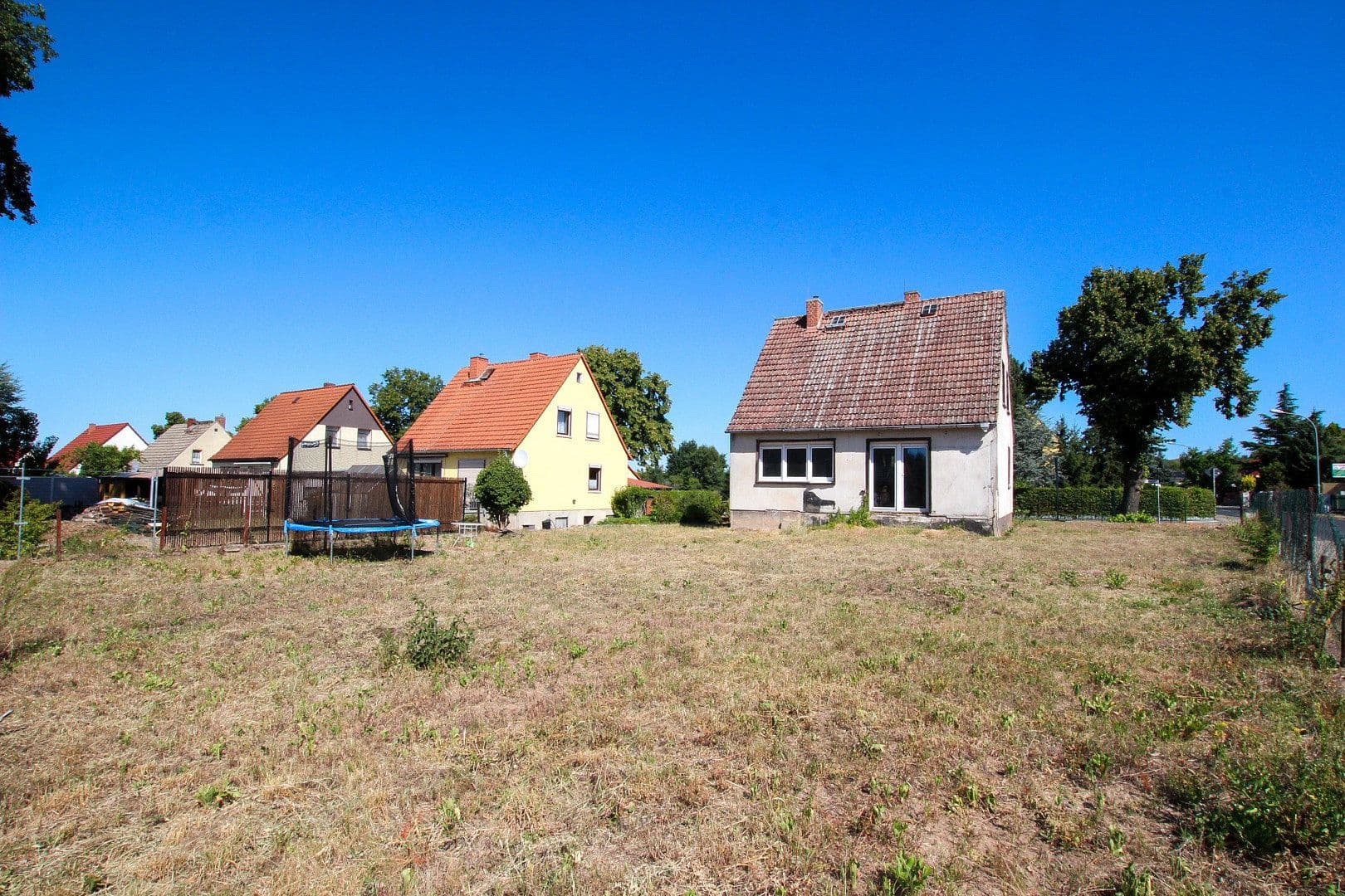 Predaj domu 110 m², pozemok 653 m², Marienstraße 22, Weinböhla, Sasko Predaj domu 110 m², pozemok 653 m², Marienstraße 22, Weinböhla, Sasko