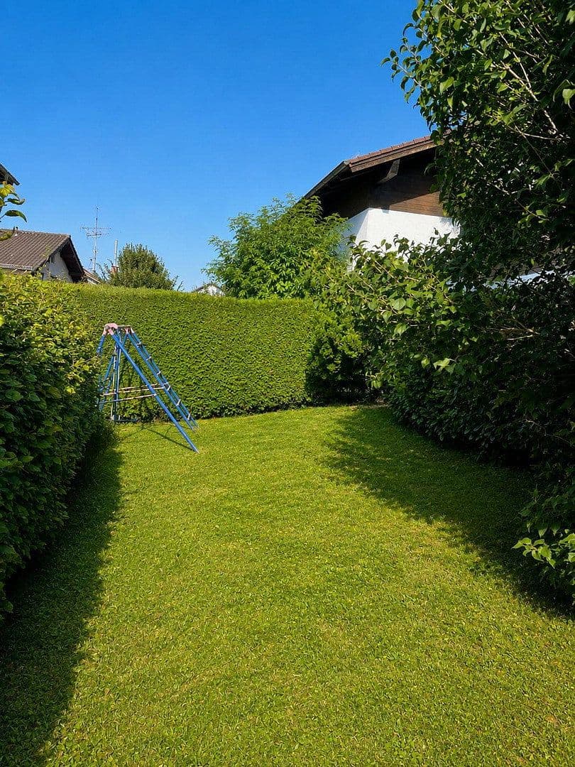 Predaj bytu 2-izbový 61 m², Ulmenweg 1, Stephanskirchen, Bavorsko Predaj bytu 2-izbový 61 m², Ulmenweg 1, Stephanskirchen, Bavorsko