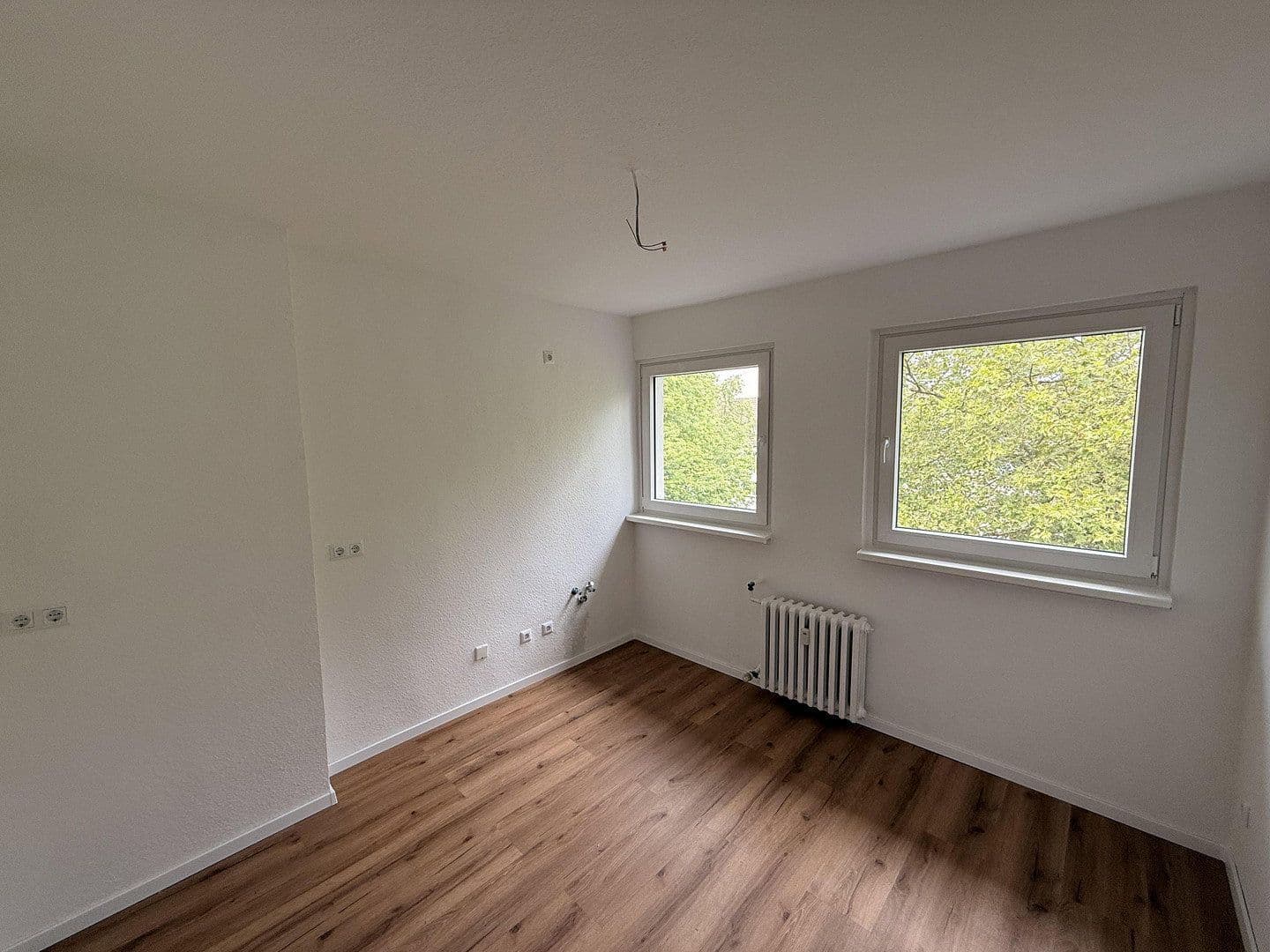 Prenájom bytu 3-izbový 96 m², Ruhrallee 26, Essen, Severné Porýnie - Westfálsko Prenájom bytu 3-izbový 96 m², Ruhrallee 26, Essen, Severné Porýnie - Westfálsko