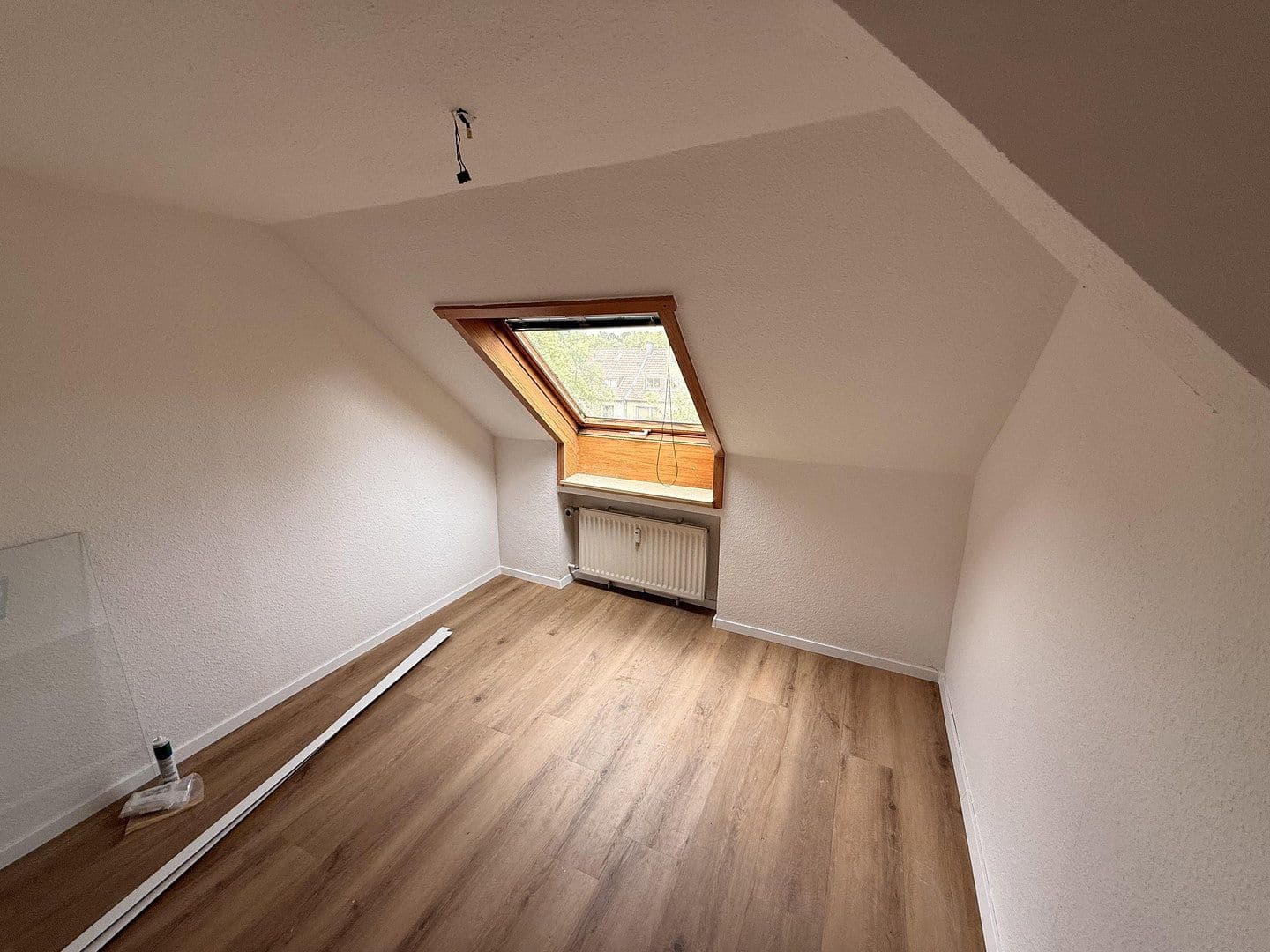 Prenájom bytu 3-izbový 96 m², Ruhrallee 26, Essen, Severné Porýnie - Westfálsko Prenájom bytu 3-izbový 96 m², Ruhrallee 26, Essen, Severné Porýnie - Westfálsko