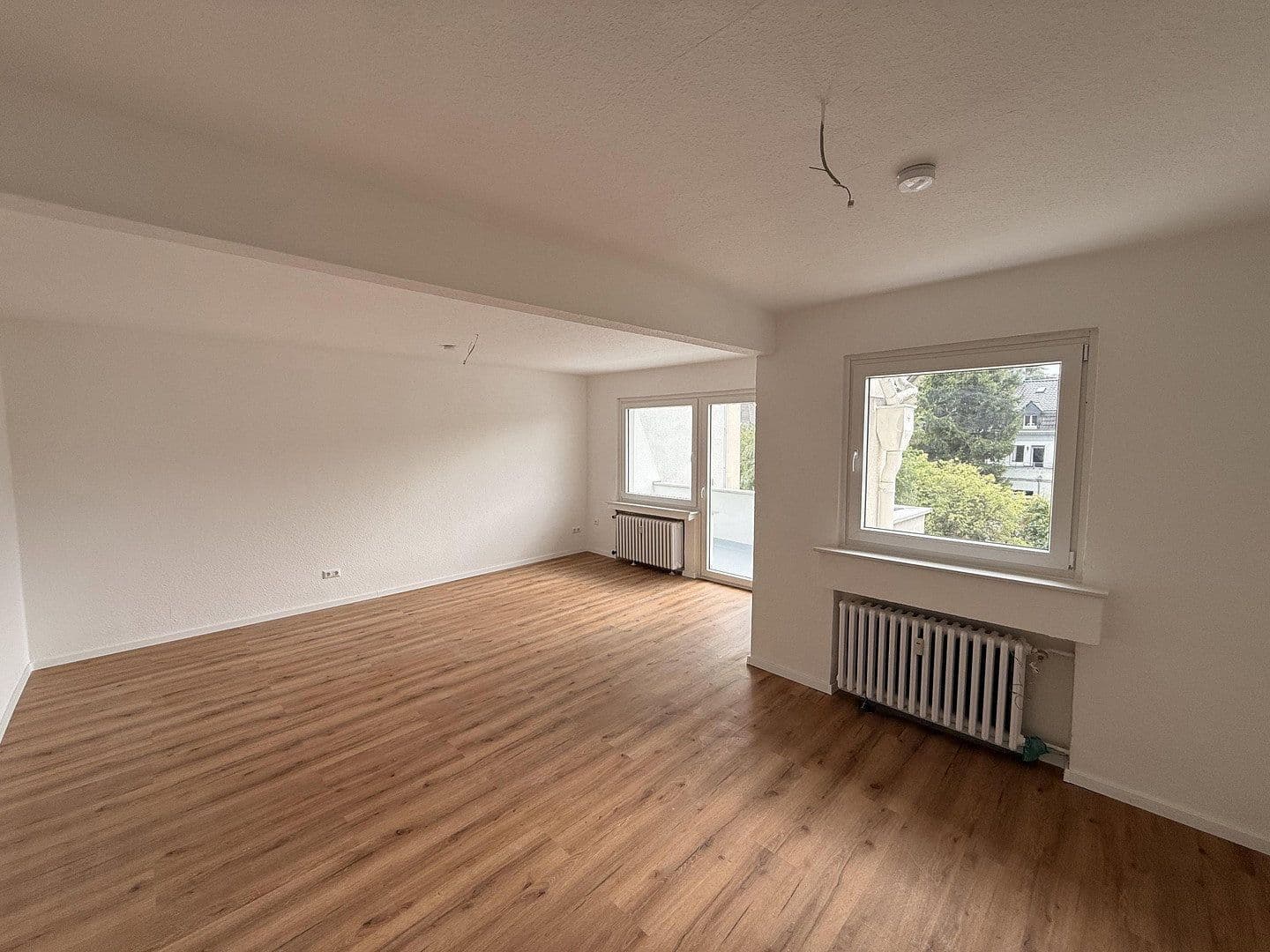 Prenájom bytu 3-izbový 96 m², Ruhrallee 26, Essen, Severné Porýnie - Westfálsko Prenájom bytu 3-izbový 96 m², Ruhrallee 26, Essen, Severné Porýnie - Westfálsko
