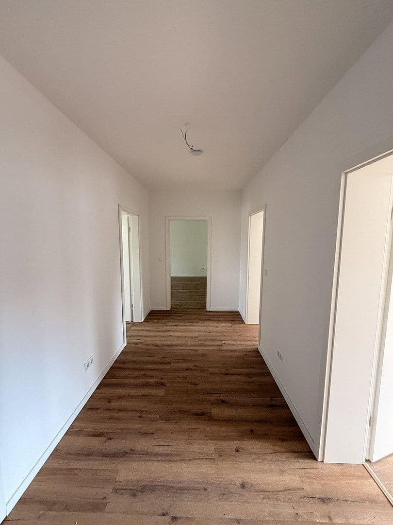 Prenájom bytu 3-izbový 96 m², Ruhrallee 26, Essen, Severné Porýnie - Westfálsko Prenájom bytu 3-izbový 96 m², Ruhrallee 26, Essen, Severné Porýnie - Westfálsko