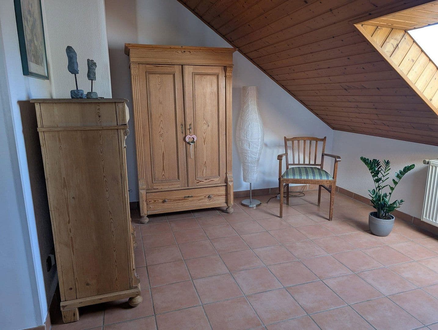 Prenájom bytu 3-izbový 78 m², Ippendorf, Severné Porýnie - Westfálsko Prenájom bytu 3-izbový 78 m², Ippendorf, Severné Porýnie - Westfálsko