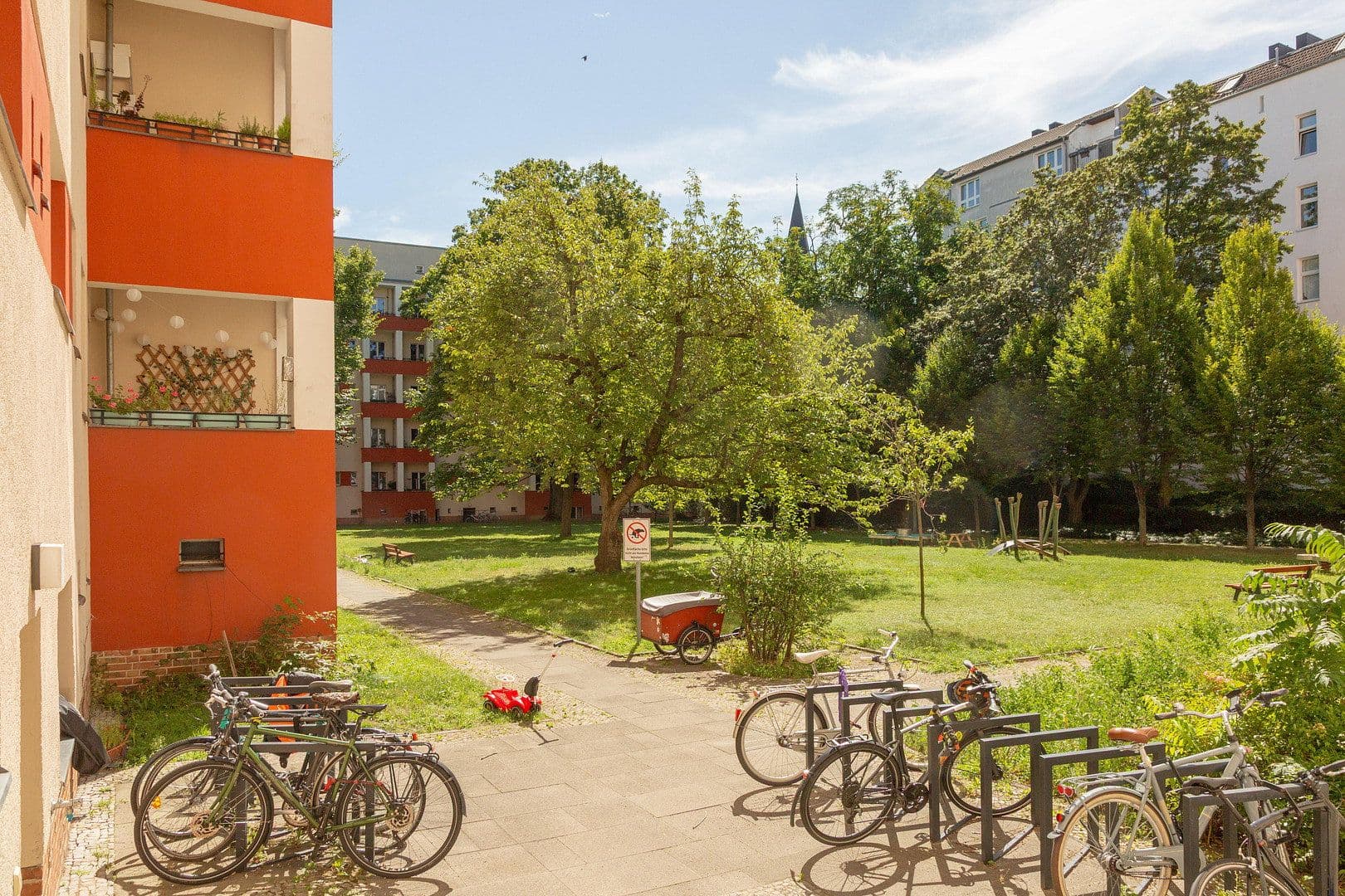 Predaj bytu 3-izbový 68 m², Berlin, Berlín Predaj bytu 3-izbový 68 m², Berlin, Berlín