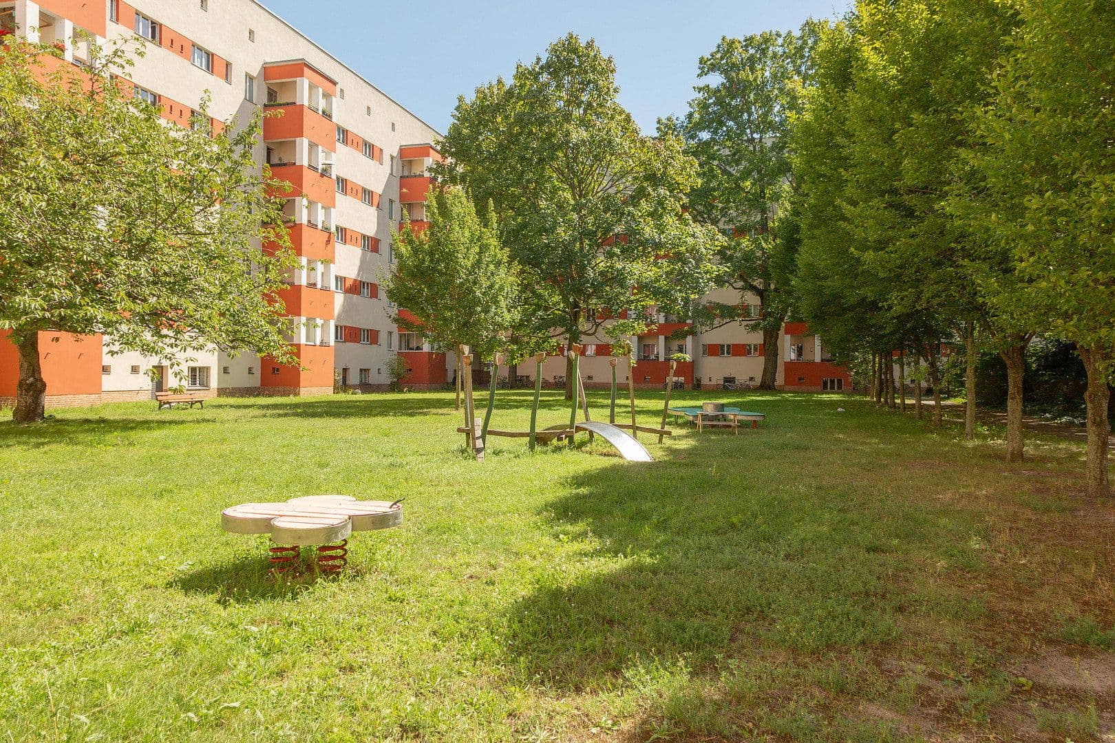 Predaj bytu 3-izbový 68 m², Berlin, Berlín Predaj bytu 3-izbový 68 m², Berlin, Berlín