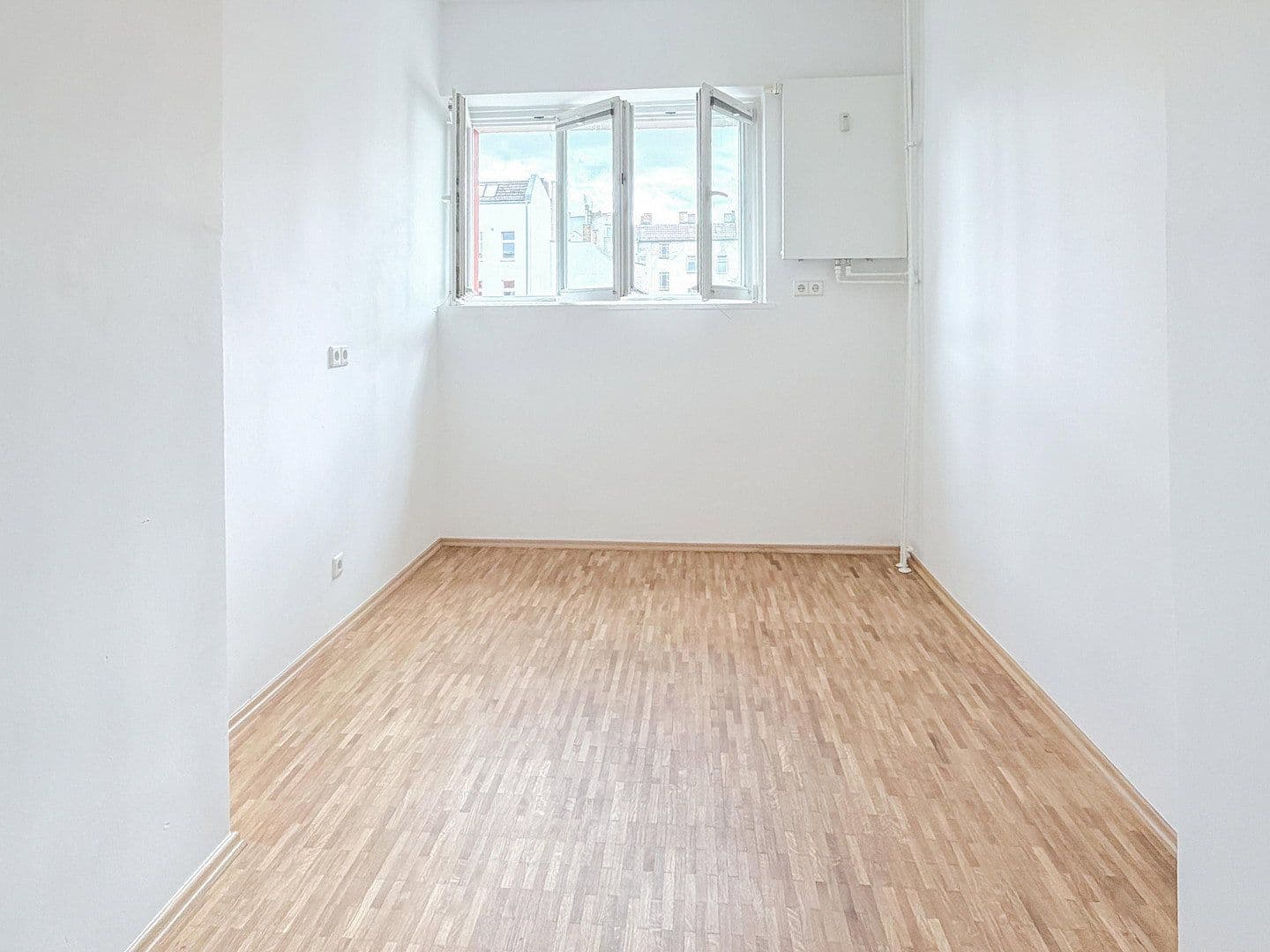 Predaj bytu 3-izbový 68 m², Berlin, Berlín Predaj bytu 3-izbový 68 m², Berlin, Berlín