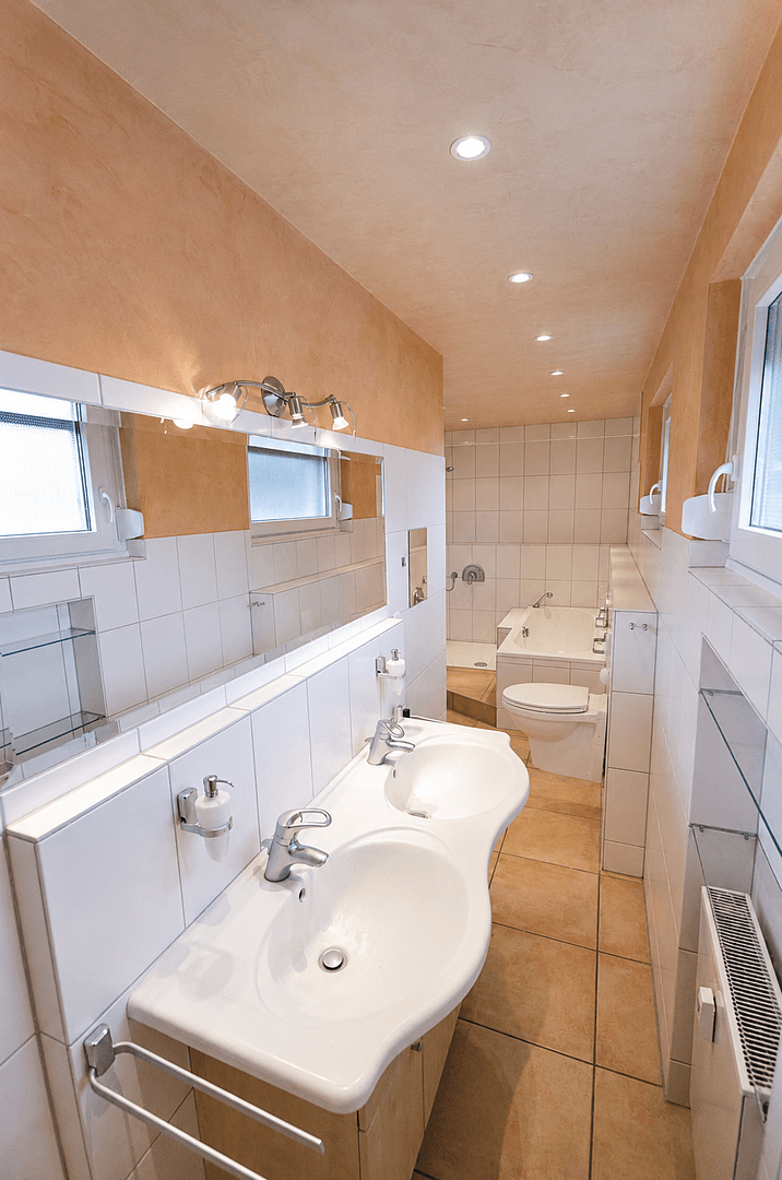 Prenájom bytu 4-izbový 125 m², Rosenstraße 77b, Tönisvorst, Severné Porýnie - Westfálsko Prenájom bytu 4-izbový 125 m², Rosenstraße 77b, Tönisvorst, Severné Porýnie - Westfálsko