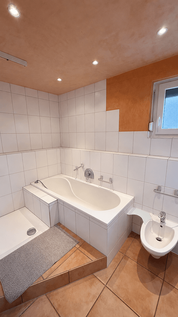 Prenájom bytu 4-izbový 125 m², Rosenstraße 77b, Tönisvorst, Severné Porýnie - Westfálsko Prenájom bytu 4-izbový 125 m², Rosenstraße 77b, Tönisvorst, Severné Porýnie - Westfálsko
