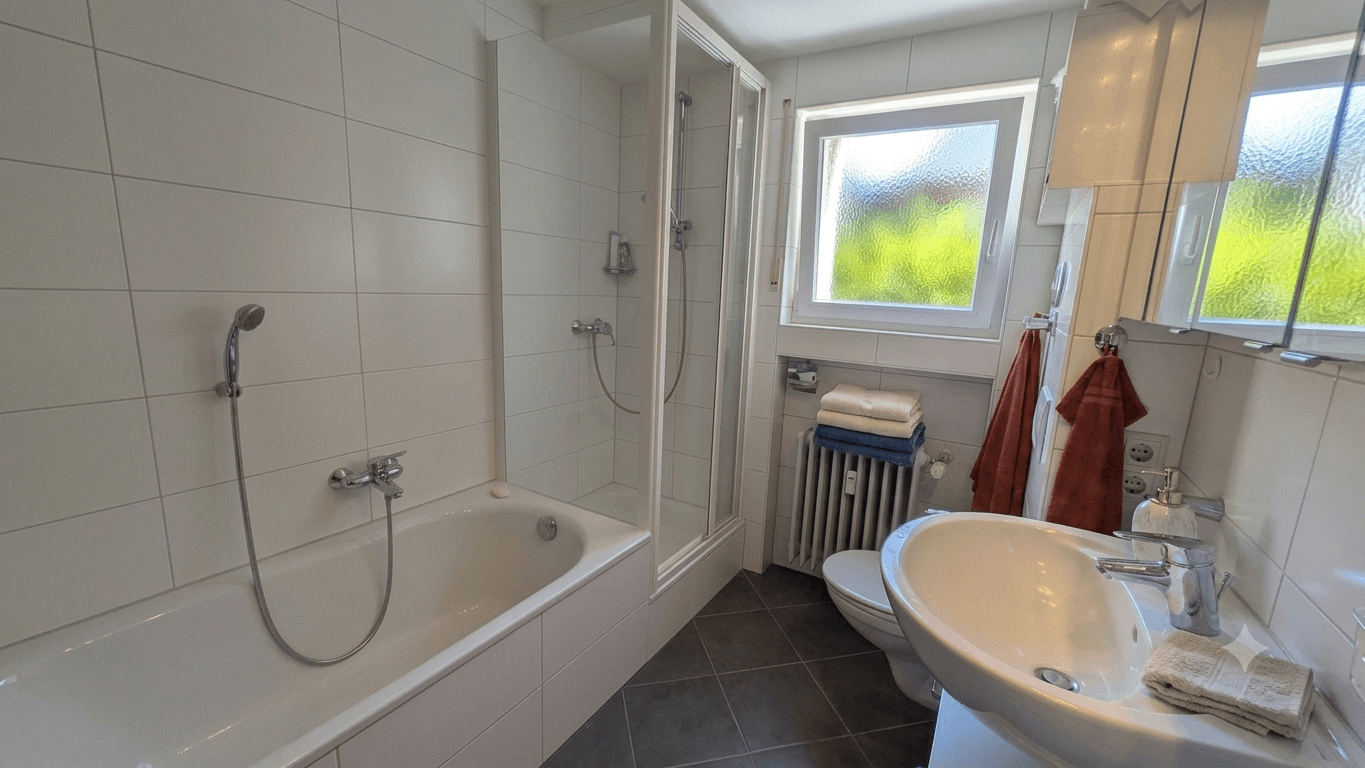 Prenájom bytu 4-izbový 113 m², Tüllinger Straße 76, Lörrach, Bádensko-Wurttembersko Prenájom bytu 4-izbový 113 m², Tüllinger Straße 76, Lörrach, Bádensko-Wurttembersko
