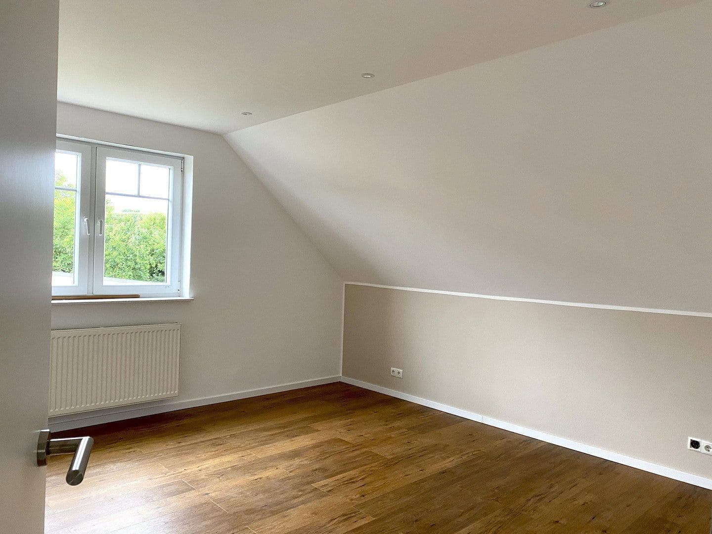 Predaj domu 130 m², pozemok 593 m², Mertloch, Porýnie-Falcko Predaj domu 130 m², pozemok 593 m², Mertloch, Porýnie-Falcko