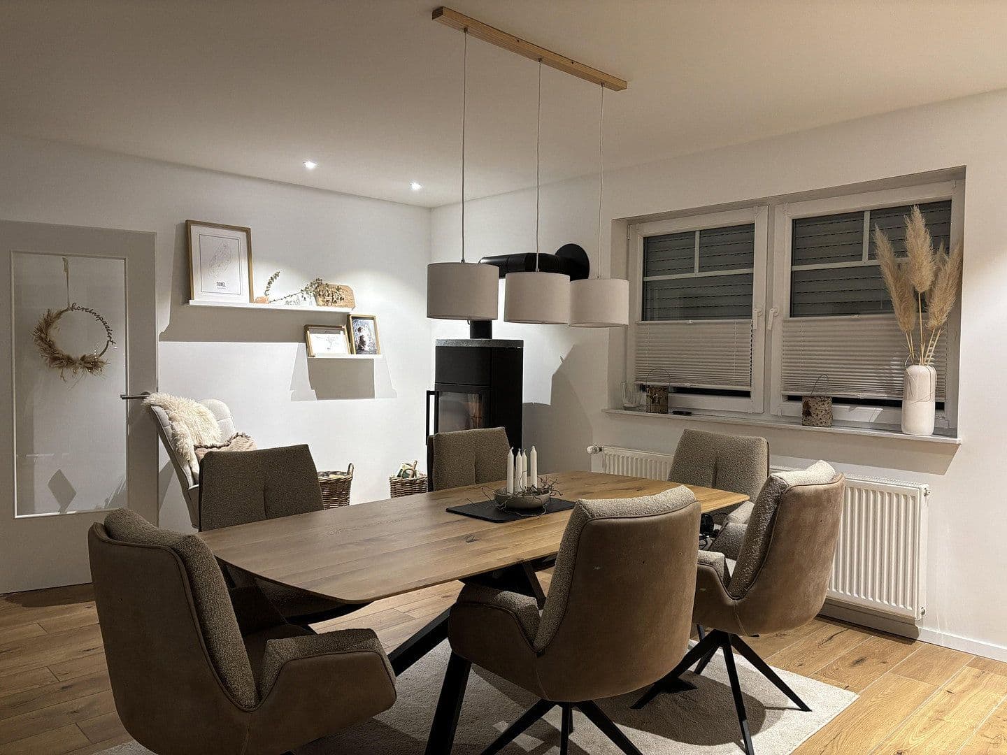 Predaj domu 130 m², pozemok 593 m², Mertloch, Porýnie-Falcko Predaj domu 130 m², pozemok 593 m², Mertloch, Porýnie-Falcko