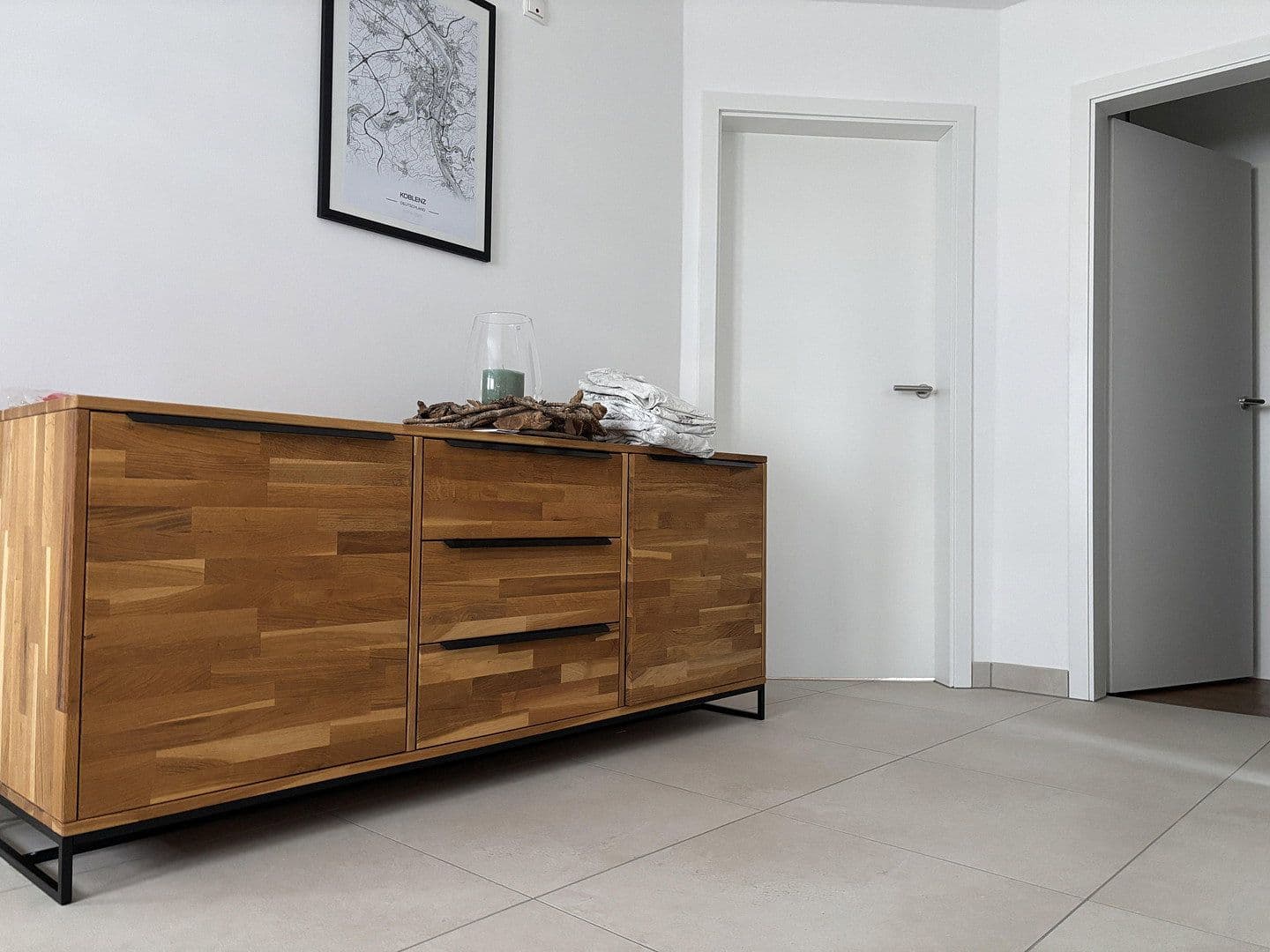 Predaj domu 130 m², pozemok 593 m², Mertloch, Porýnie-Falcko Predaj domu 130 m², pozemok 593 m², Mertloch, Porýnie-Falcko