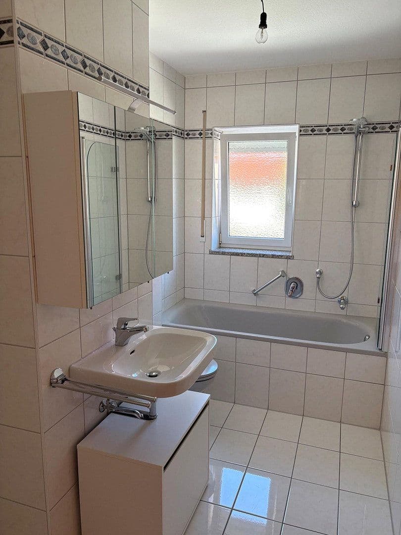 Prenájom bytu 2-izbový 51 m², Oberländerstrasse 76, Augsburg, Bavorsko Prenájom bytu 2-izbový 51 m², Oberländerstrasse 76, Augsburg, Bavorsko
