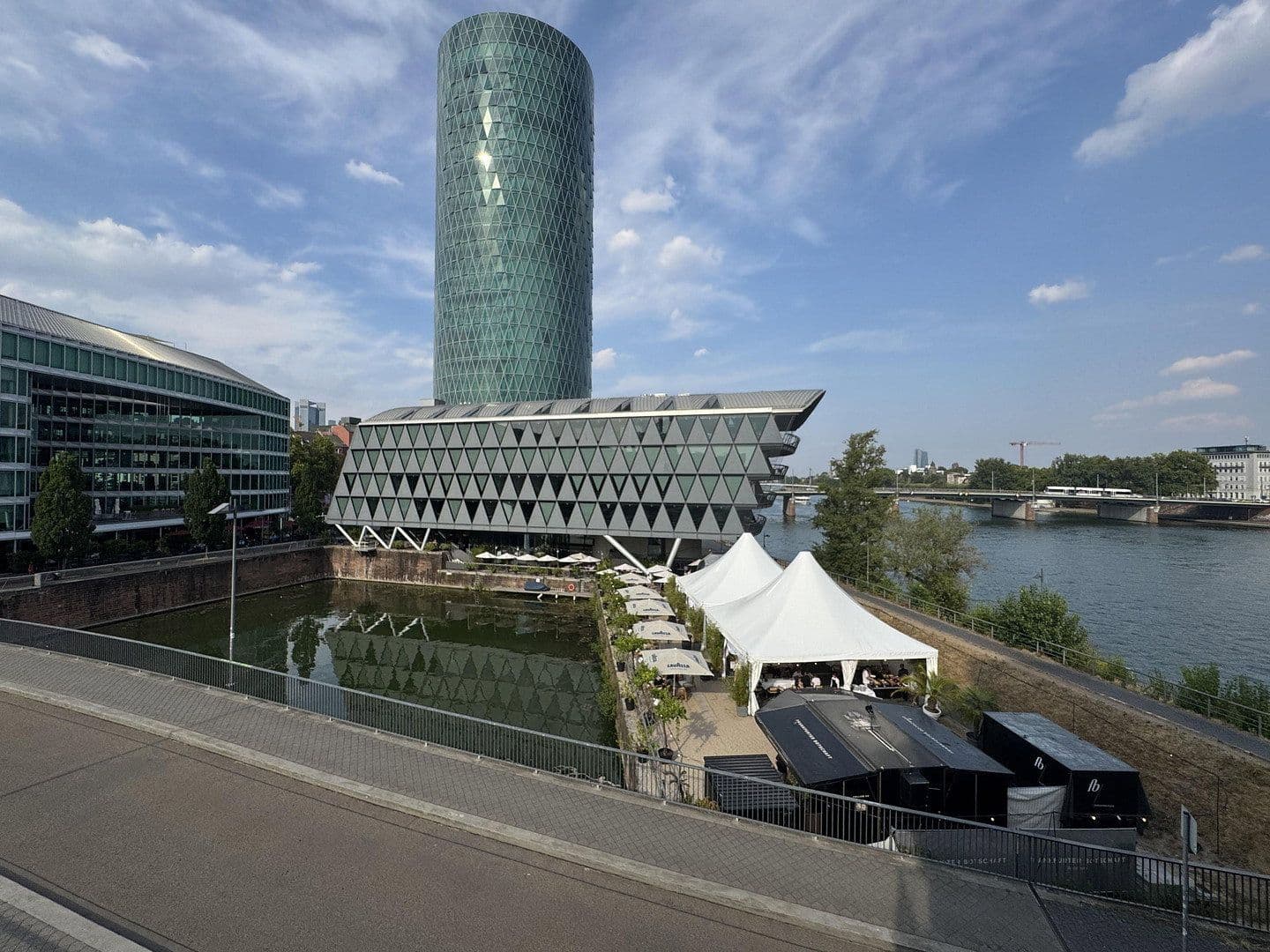 Predaj bytu 2-izbový 56 m², Frankfurt am Main, Hesensko Predaj bytu 2-izbový 56 m², Frankfurt am Main, Hesensko