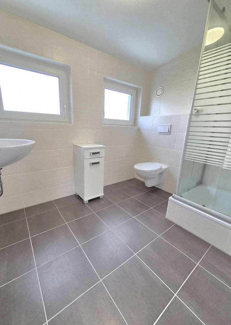 Predaj domu 164 m², pozemok 165 m², Adelsdorf, Bavorsko Predaj domu 164 m², pozemok 165 m², Adelsdorf, Bavorsko