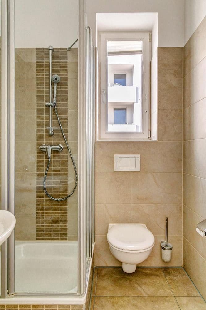 Prenájom bytu 3-izbový 115 m², München, Bavorsko Prenájom bytu 3-izbový 115 m², München, Bavorsko