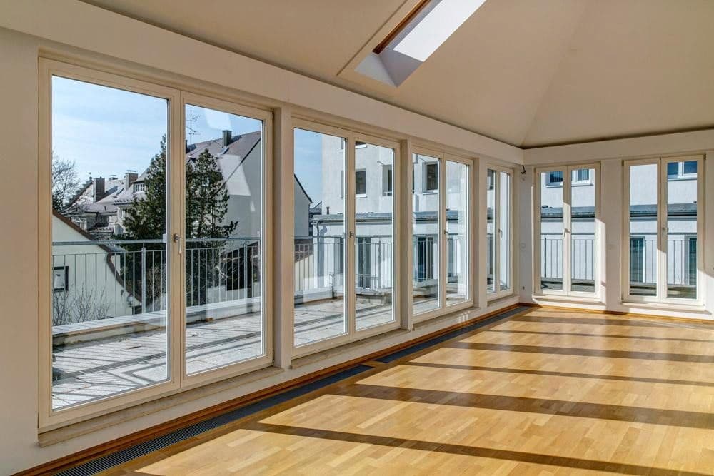 Prenájom bytu 3-izbový 115 m², München, Bavorsko Prenájom bytu 3-izbový 115 m², München, Bavorsko