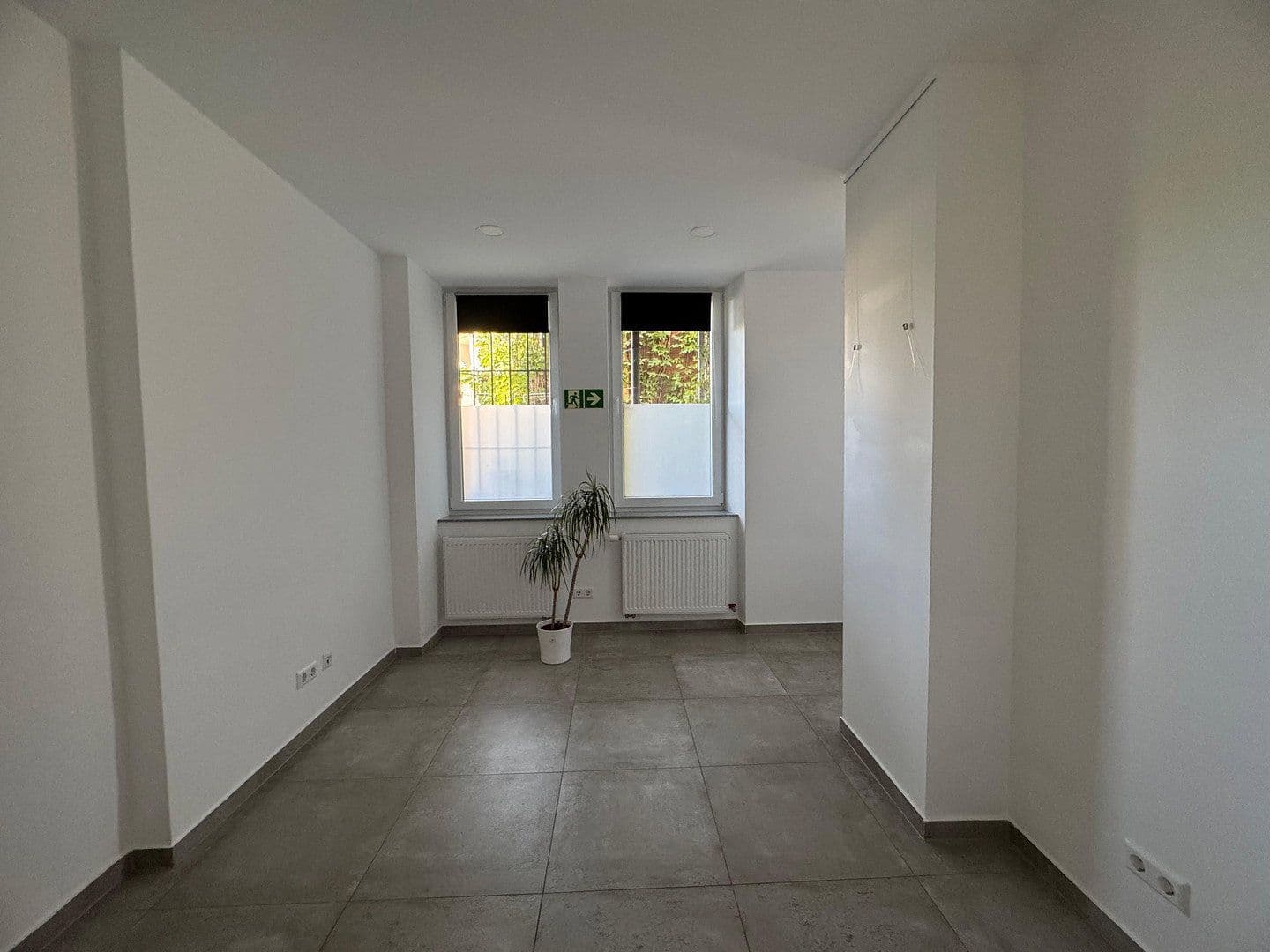 Prenájom kancelárie 110 m², Stuttgart, Bádensko-Wurttembersko Prenájom kancelárie 110 m², Stuttgart, Bádensko-Wurttembersko