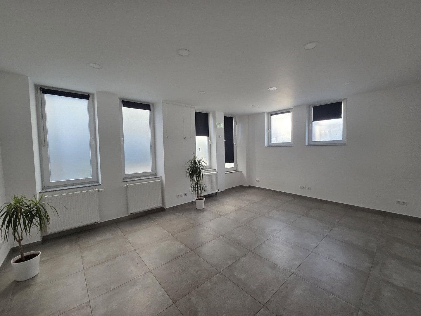 Prenájom kancelárie 110 m², Stuttgart, Bádensko-Wurttembersko Prenájom kancelárie 110 m², Stuttgart, Bádensko-Wurttembersko