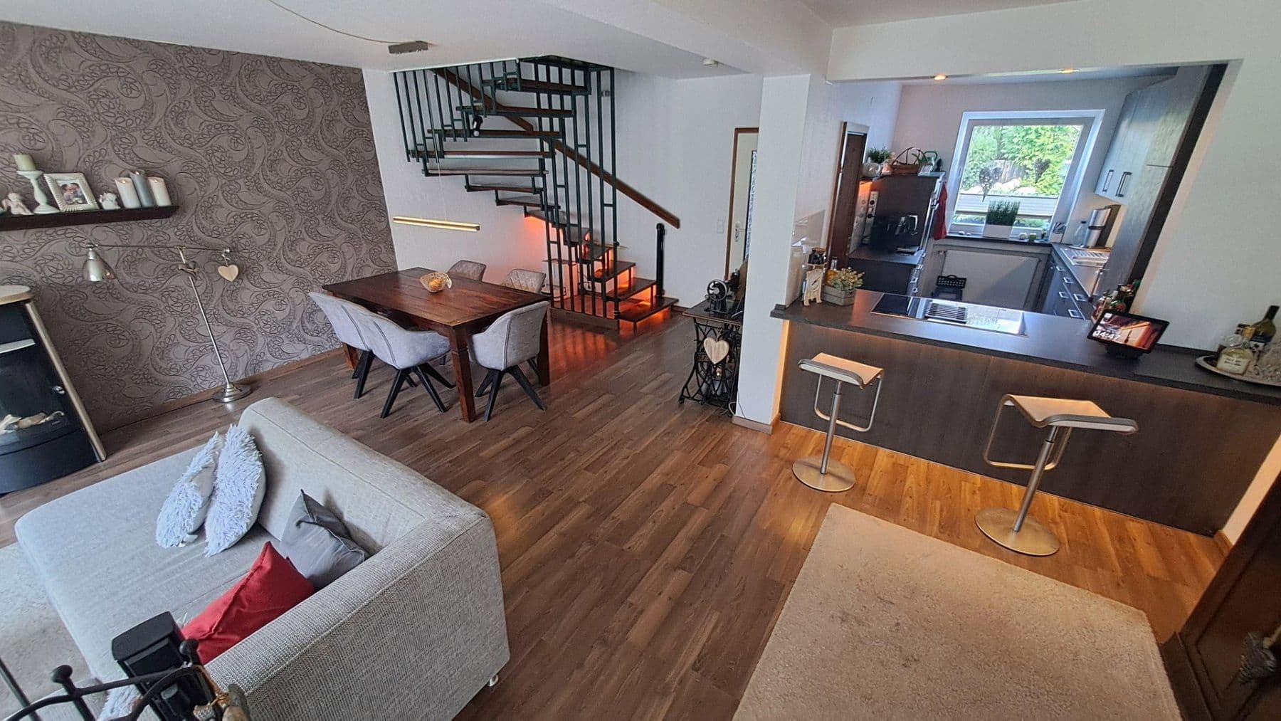Predaj domu 135 m², pozemok 220 m², Laatzen, Dolné Sasko Predaj domu 135 m², pozemok 220 m², Laatzen, Dolné Sasko