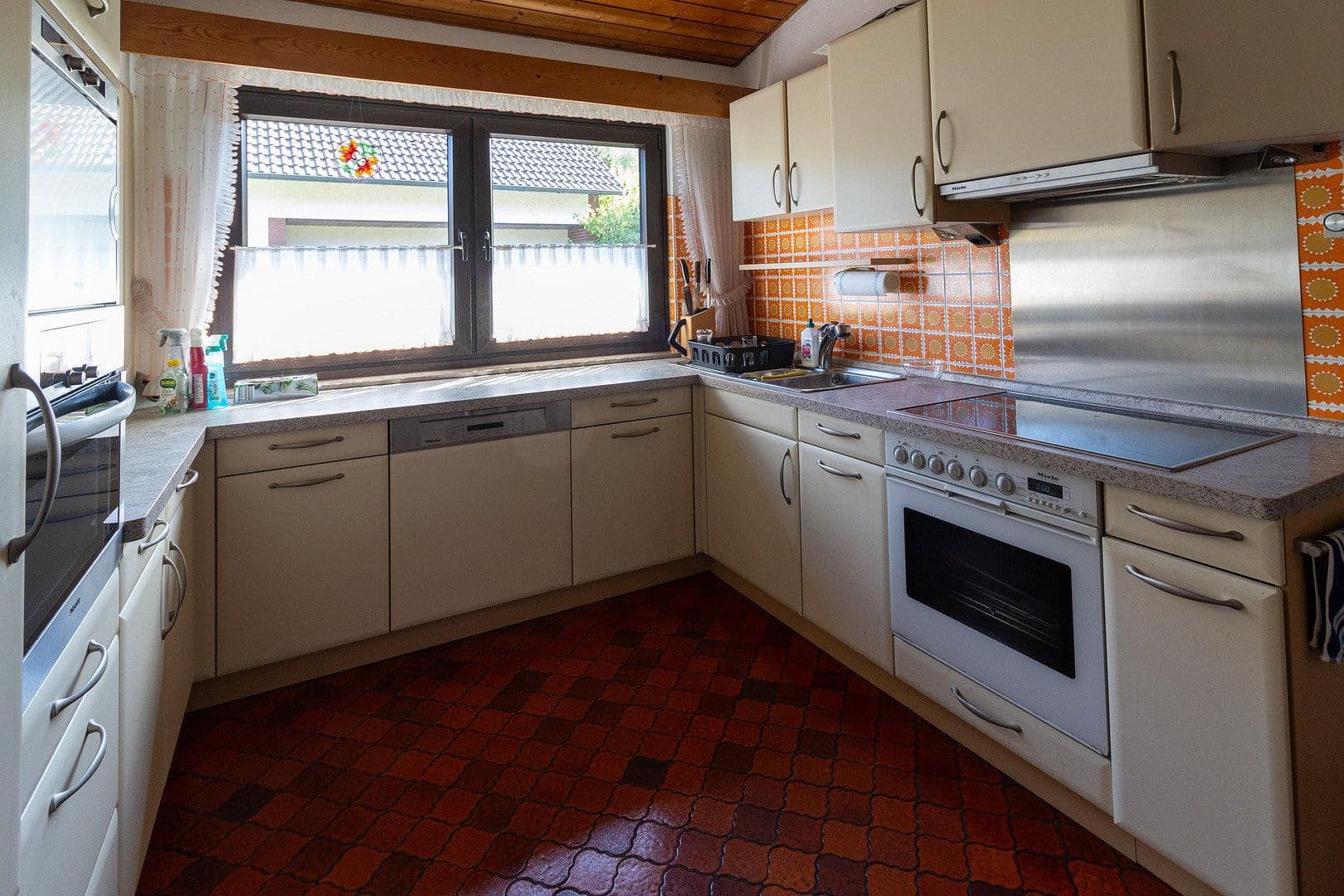 Predaj domu 133 m², pozemok 792 m², Bad Oeynhausen, Severné Porýnie - Westfálsko Predaj domu 133 m², pozemok 792 m², Bad Oeynhausen, Severné Porýnie - Westfálsko