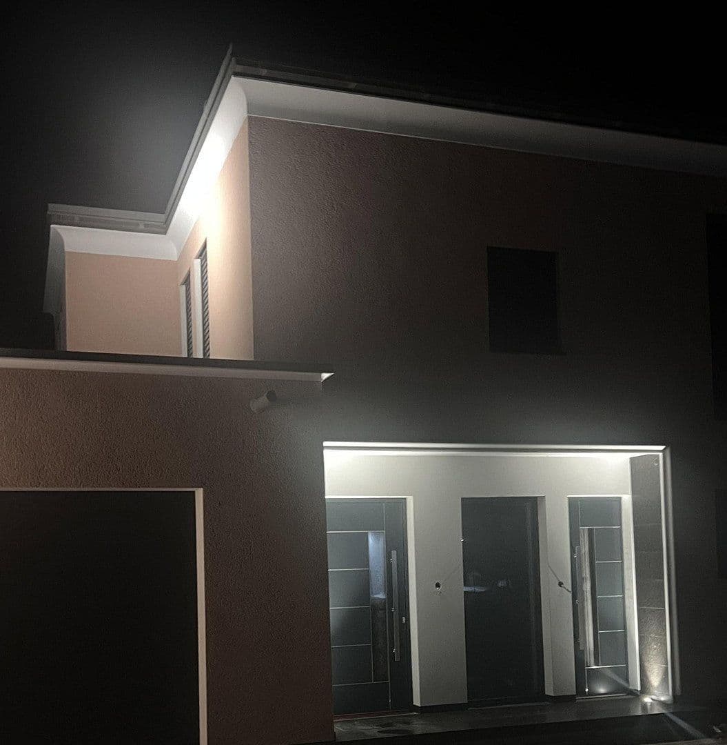 Predaj domu 300 m², pozemok 1.000 m², Solingen, Severné Porýnie - Westfálsko Predaj domu 300 m², pozemok 1.000 m², Solingen, Severné Porýnie - Westfálsko