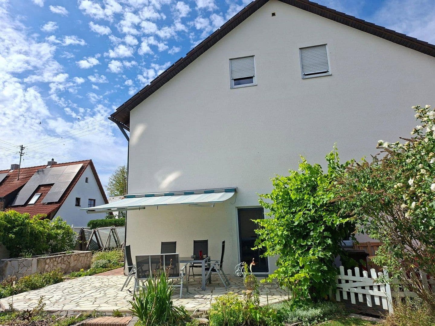 Predaj domu 186 m², pozemok 558 m², Königsbrunn, Bavorsko Predaj domu 186 m², pozemok 558 m², Königsbrunn, Bavorsko