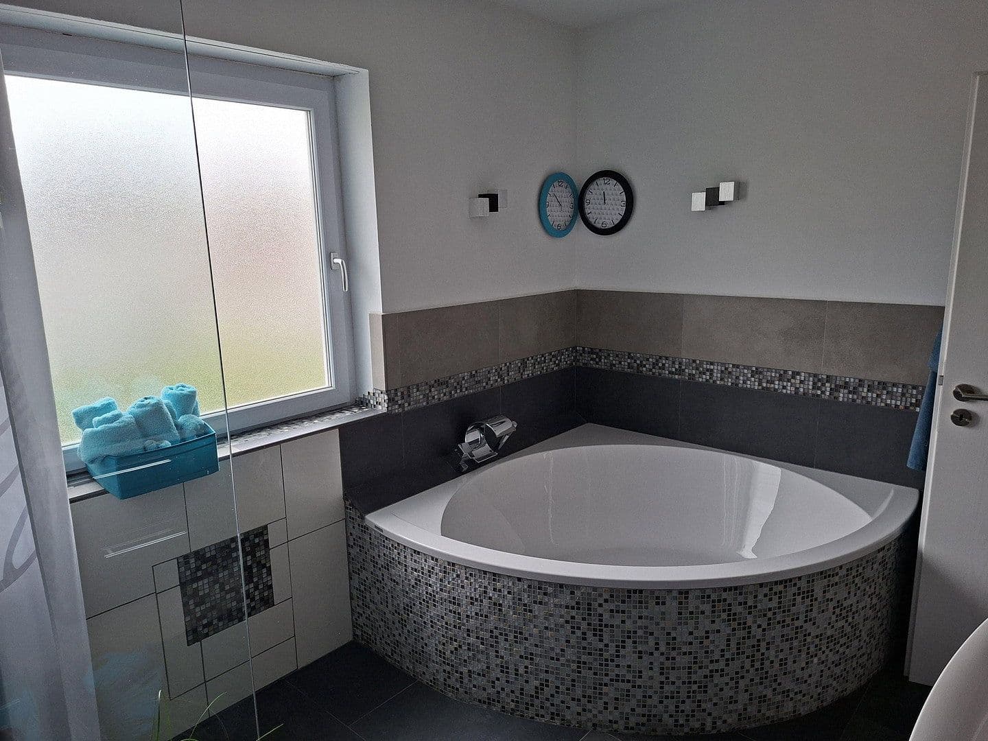 Predaj domu 186 m², pozemok 558 m², Königsbrunn, Bavorsko Predaj domu 186 m², pozemok 558 m², Königsbrunn, Bavorsko