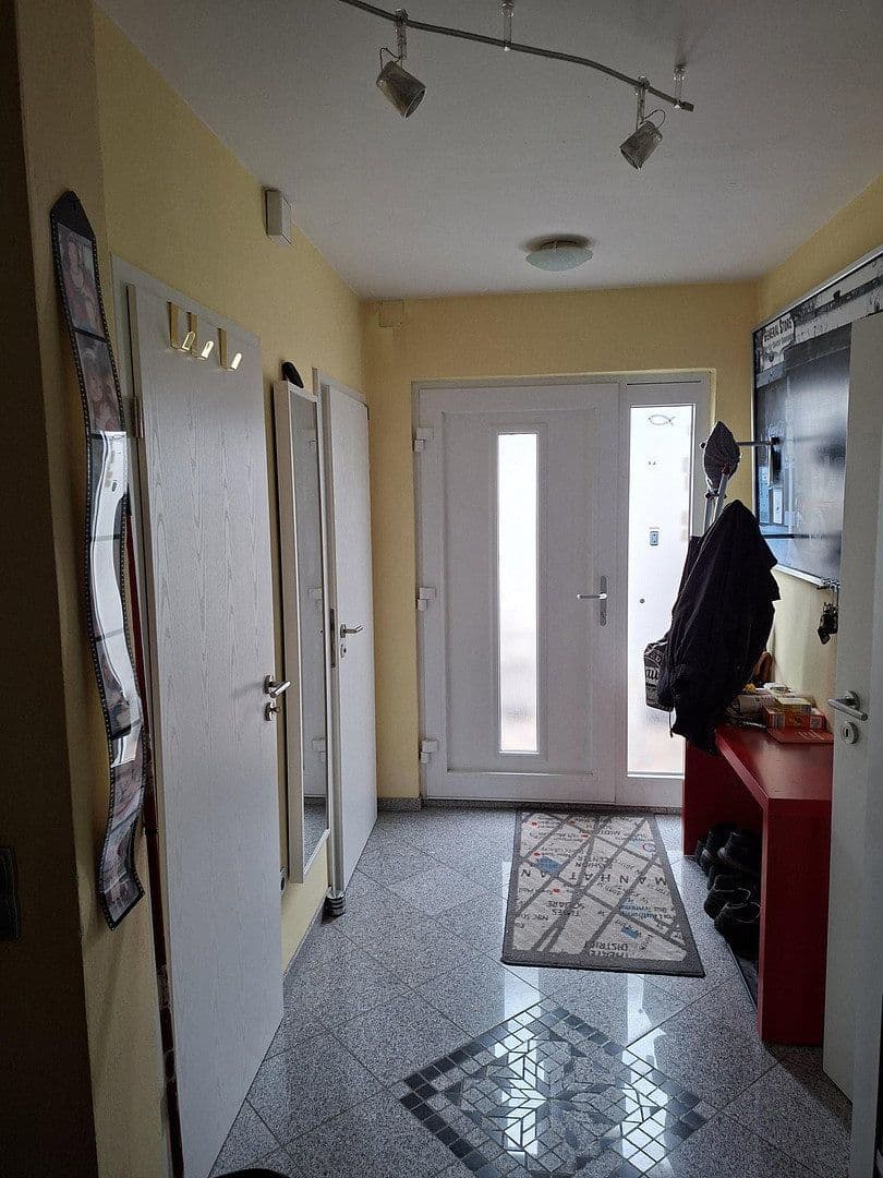 Predaj domu 186 m², pozemok 558 m², Königsbrunn, Bavorsko Predaj domu 186 m², pozemok 558 m², Königsbrunn, Bavorsko