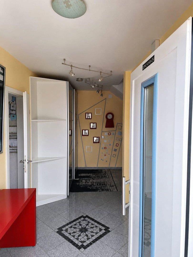 Predaj domu 186 m², pozemok 558 m², Königsbrunn, Bavorsko Predaj domu 186 m², pozemok 558 m², Königsbrunn, Bavorsko