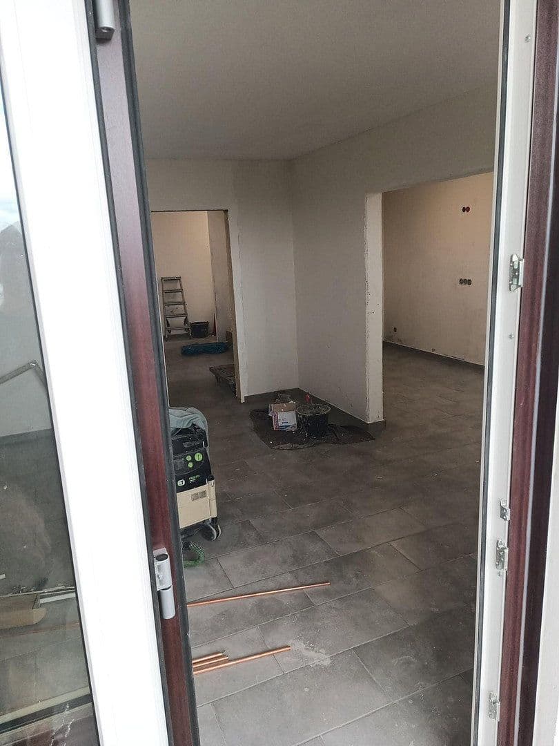 Prenájom bytu 3-izbový 91 m², Im Mainfeld 23, Frankfurt, Hesensko Prenájom bytu 3-izbový 91 m², Im Mainfeld 23, Frankfurt, Hesensko