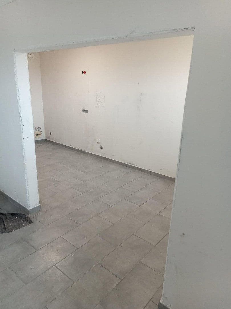Prenájom bytu 3-izbový 91 m², Im Mainfeld 23, Frankfurt, Hesensko Prenájom bytu 3-izbový 91 m², Im Mainfeld 23, Frankfurt, Hesensko