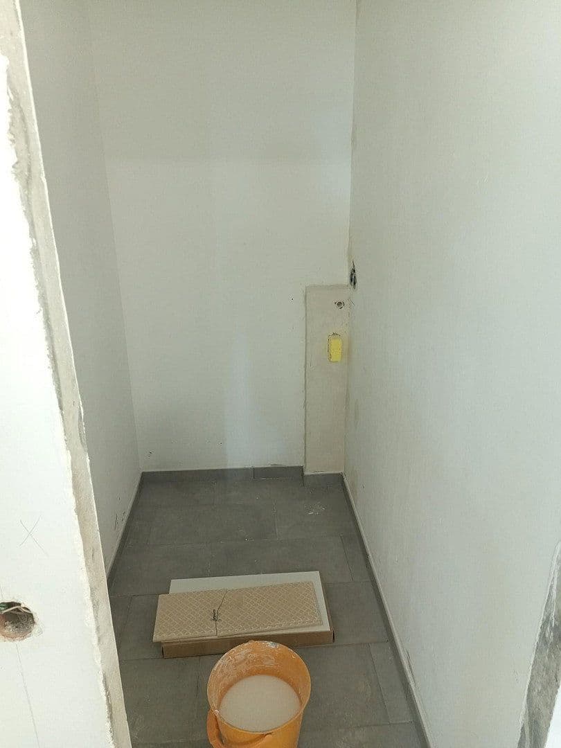 Prenájom bytu 3-izbový 91 m², Im Mainfeld 23, Frankfurt, Hesensko Prenájom bytu 3-izbový 91 m², Im Mainfeld 23, Frankfurt, Hesensko