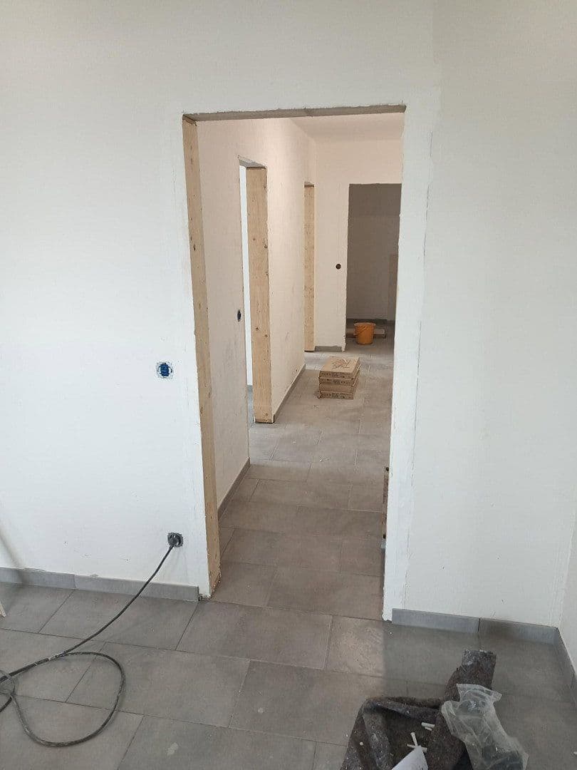 Prenájom bytu 3-izbový 91 m², Im Mainfeld 23, Frankfurt, Hesensko Prenájom bytu 3-izbový 91 m², Im Mainfeld 23, Frankfurt, Hesensko