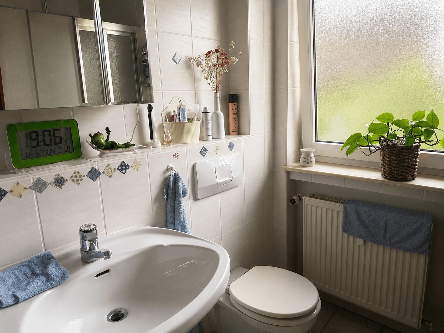 Prenájom bytu 4-izbový 150 m², Spitzwegstraße 6, Alzenau, Bavorsko Prenájom bytu 4-izbový 150 m², Spitzwegstraße 6, Alzenau, Bavorsko